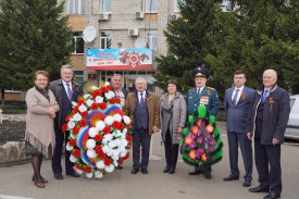 Поздравили ветеранов с победой